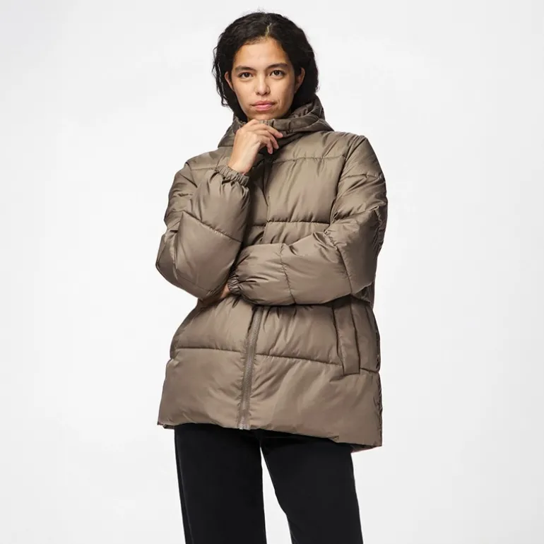 Dame Maddie Dyne Brun