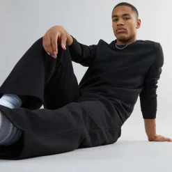 Sweatshirt med rund hals i sort til herre